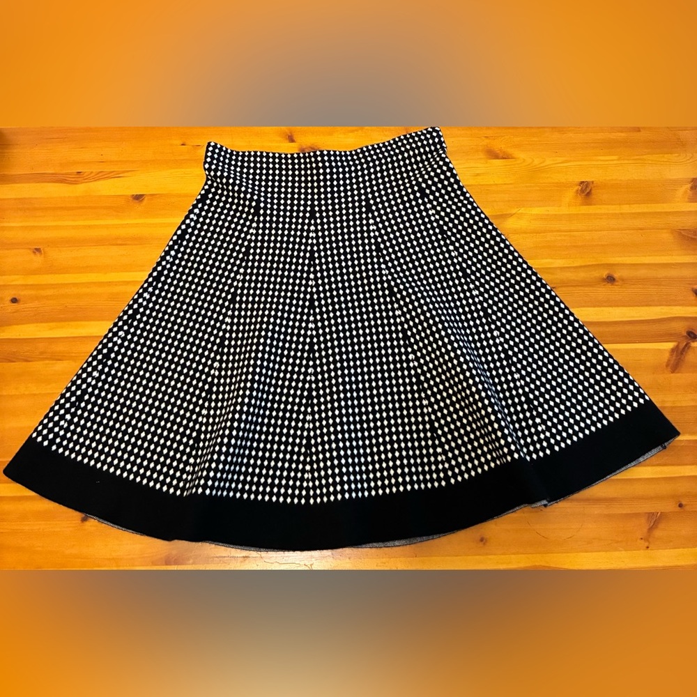 Sioni Monochrome Patterned A-Line Skirt
